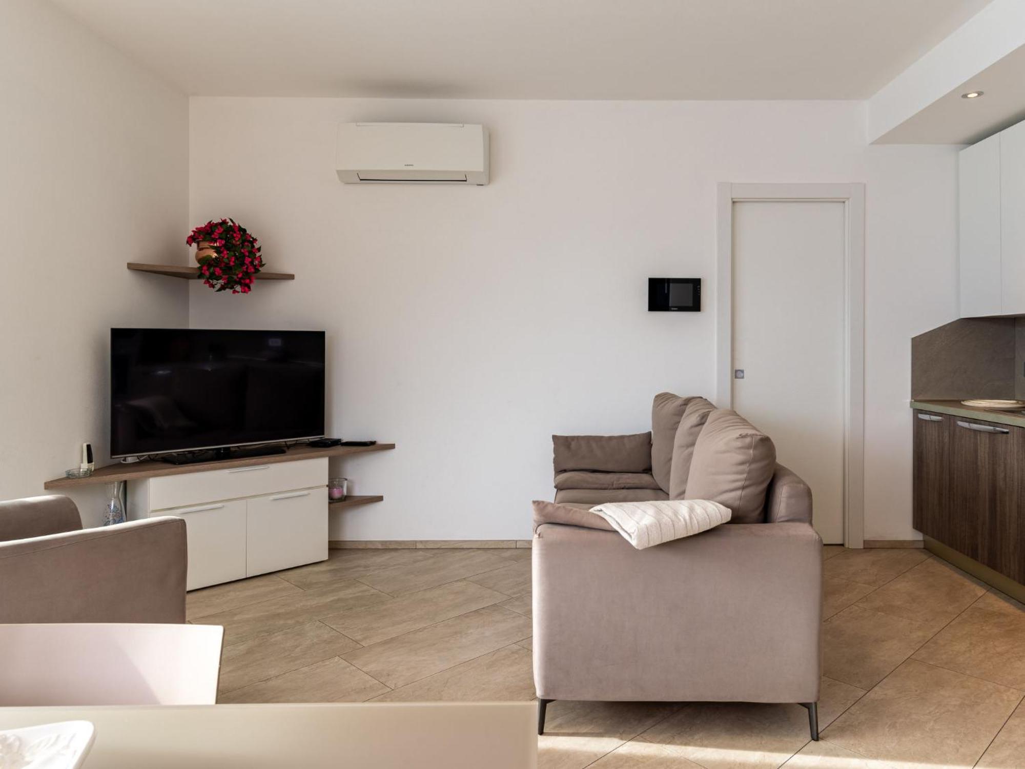 Holiday Home Gelsomino - Gla125 By Interhome جيرا لاريو المظهر الخارجي الصورة